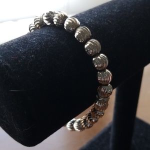 Beautiful silver stretch bracelet